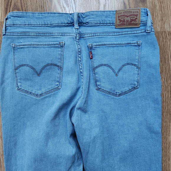 Levi's 711 Denim Jeans Women's Size 30 Blue Straight Leg Mid-Rise Light Wash - Picture 8 of 10